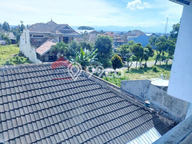 Dijual Cepat Rumah Bagus Siap Huni LB 200m2 di Blimbing, Malang Dijual Cepat Rumah Bagus Siap Huni LB 200m2 di Blimbing, Malang