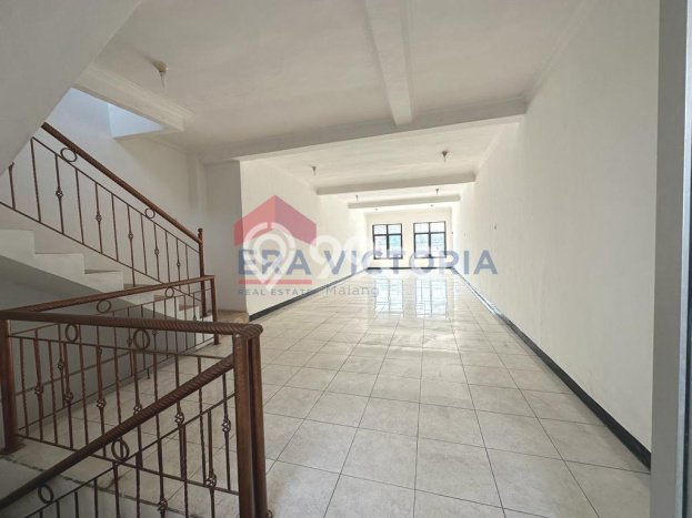 Ruko Disewakan Kawasan Blimbing, Luas 270m², Lokasi Komersial, Akses Utama Ruko Disewakan Kawasan Blimbing, Luas 270m², Lokasi Komersial, Akses Utama