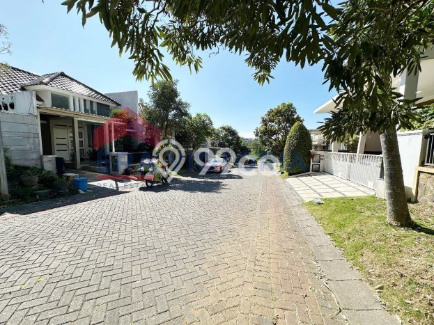 Rumah Modern 3 KT di Villa Puncak Tidar Malang Semi Furnished Rumah Modern 3 KT di Villa Puncak Tidar Malang Semi Furnished