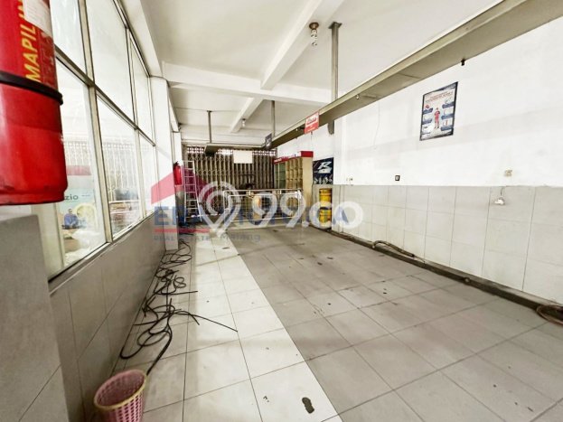 Ruko di Klojen, Luas 604m², Disewakan, Area Bisnis, Siap Untuk Dihuni Ruko di Klojen, Luas 604m², Disewakan, Area Bisnis, Siap Untuk Dihuni