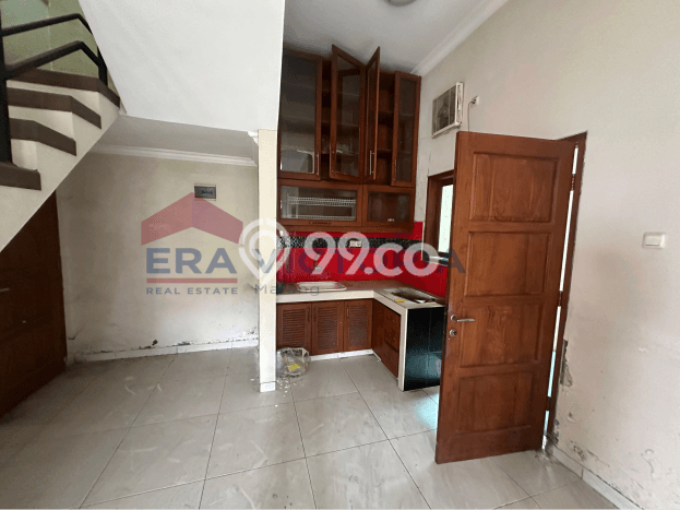 Rumah Strategis Minimalis Lb 150m2 di Wiyung, Surabaya Rumah Strategis Minimalis Lb 150m2 di Wiyung, Surabaya