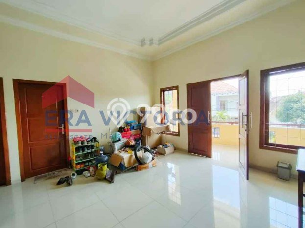 Unit Kost Dijual di Klojen dengan 10 Kamar Tidur & Luas Bangunan 400m2 Unit Kost Dijual di Klojen dengan 10 Kamar Tidur & Luas Bangunan 400m2
