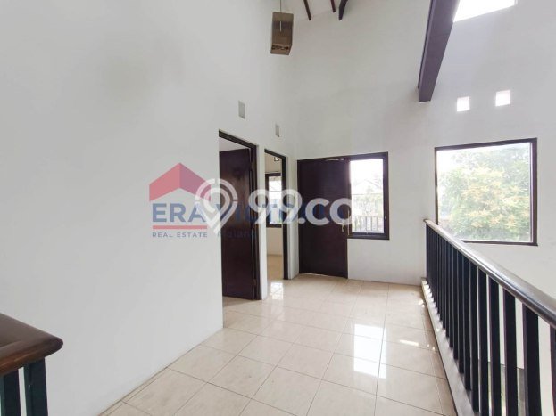 Dijual Rumah Luas Elegan Dengan View Cantik di Villa Puncak Tidar, Malang Dijual Rumah Luas Elegan Dengan View Cantik di Villa Puncak Tidar, Malang