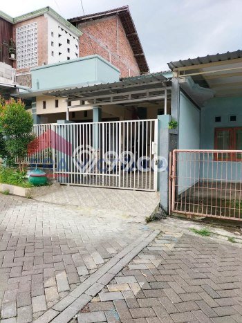 Rumah Modern Minimalis 3 Kamar Siap Huni di Singosari Rumah Modern Minimalis 3 Kamar Siap Huni di Singosari