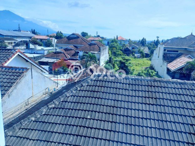 Dijual Cepat Rumah Bagus Siap Huni LB 200m2 di Blimbing, Malang Dijual Cepat Rumah Bagus Siap Huni LB 200m2 di Blimbing, Malang