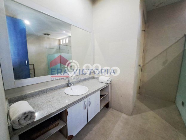 Dijual Hotel di Tuban, Luas 2200m2m², Area Berkembang, Jalan Utama Dijual Hotel di Tuban, Luas 2200m2m², Area Berkembang, Jalan Utama