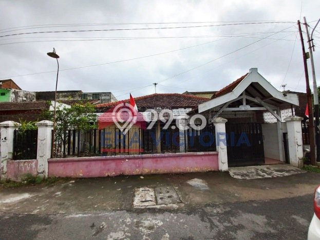 Jual Rumah Bagus Siap Huni LB 180m2 di Lowokwaru, Malang Jual Rumah Bagus Siap Huni LB 180m2 di Lowokwaru, Malang