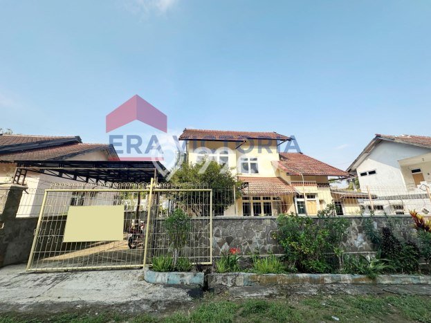 Vila Strategis di , Area 476m2m², Akses ke Malang, Malang Vila Strategis di , Area 476m2m², Akses ke Malang, Malang