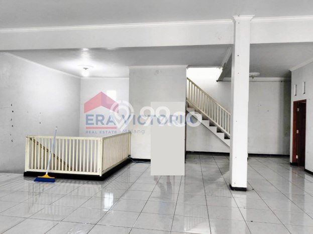 Ruko untuk disewa di Pakis punya LT 219m2 & LB 438m2 harga sewa kompetitif Ruko untuk disewa di Pakis punya LT 219m2 & LB 438m2 harga sewa kompetitif