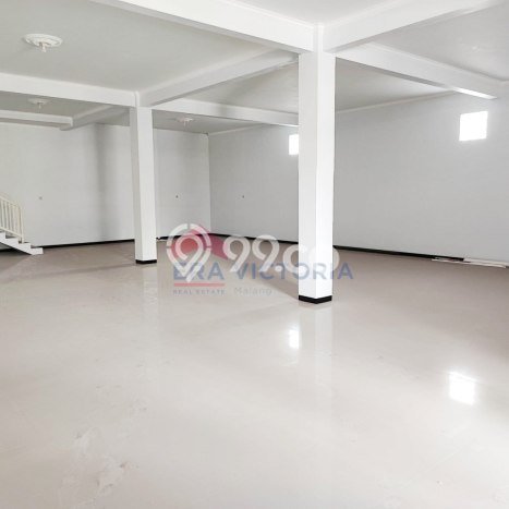 Ruko untuk disewa di Pakis punya LT 219m2 & LB 438m2 harga sewa kompetitif Ruko untuk disewa di Pakis punya LT 219m2 & LB 438m2 harga sewa kompetitif