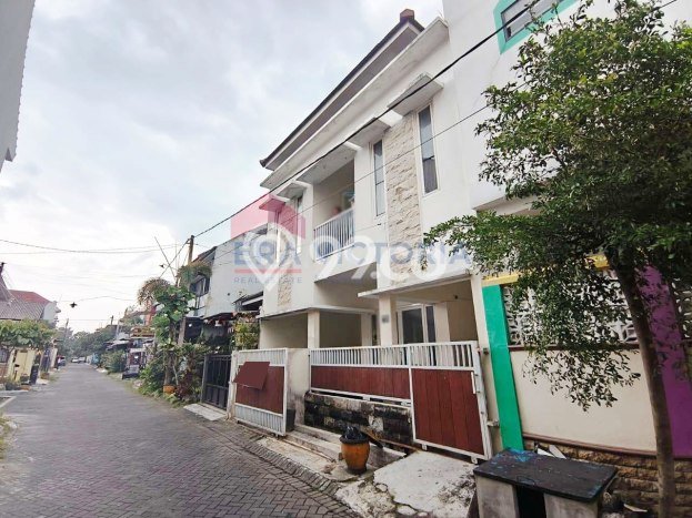 Jual Rumah Eksklusif 8 KT di Soekarno Hatta, Malang Jual Rumah Eksklusif 8 KT di Soekarno Hatta, Malang
