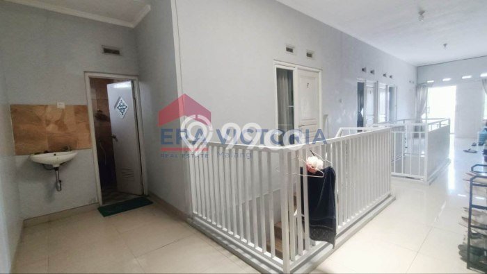 Cocok Untuk Investasi! For Sale Kost di Soekarno Hatta 12 Kamar Cocok Untuk Investasi! For Sale Kost di Soekarno Hatta 12 Kamar