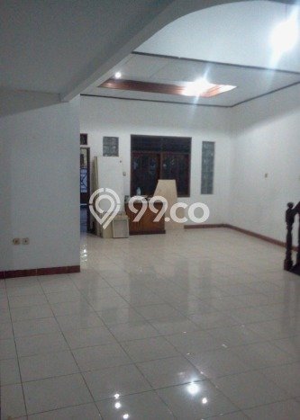 Sewa Rumah Harga Terjangkau di Klender Jakarta Timur Punya 4 Kamar Tidur Sewa Rumah Harga Terjangkau di Klender Jakarta Timur Punya 4 Kamar Tidur