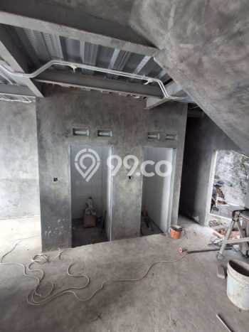 Gudang Area Komersial Kawasan , Luas 600m2m², Posisi Strategis Gudang Area Komersial Kawasan , Luas 600m2m², Posisi Strategis