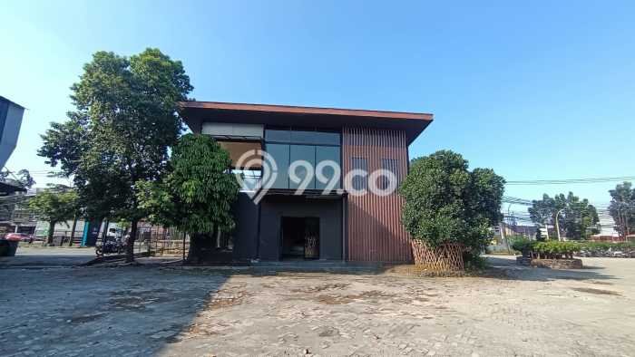 Disewakan Komersial di Kawasan Ramai Kayuringin Jaya Luas 180m2 Disewakan Komersial di Kawasan Ramai Kayuringin Jaya Luas 180m2