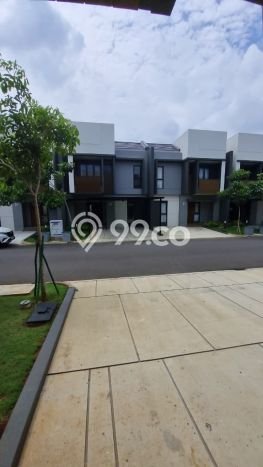 Jarang Ada! Rumah Sewa 4 Kamar Nyaman Siap Huni Summarecon Crown Gading Jarang Ada! Rumah Sewa 4 Kamar Nyaman Siap Huni Summarecon Crown Gading