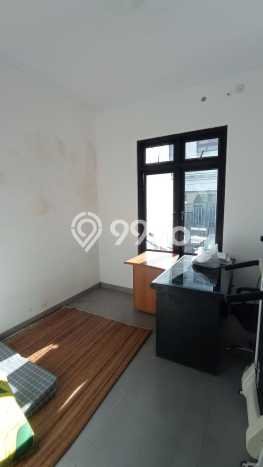 Rumah Elit Modern Tanpa Renovasi di Rawamangun Jakarta Timur Rumah Elit Modern Tanpa Renovasi di Rawamangun Jakarta Timur