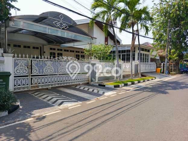 Rumah Eksklusif Siap Huni LT 515m2 di Cempaka Putih, Jakarta Pusat Rumah Eksklusif Siap Huni LT 515m2 di Cempaka Putih, Jakarta Pusat