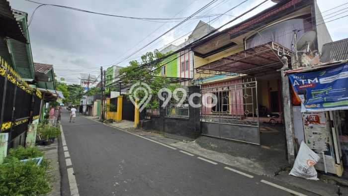 Rumah Modern Cantik 3 KT Bisa Langsung Pindah di Pancoran Rumah Modern Cantik 3 KT Bisa Langsung Pindah di Pancoran