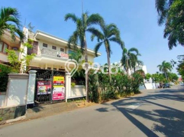 Hunian Eksklusif Dijual LT 335m2 di Kembangan, Jakarta Barat Hunian Eksklusif Dijual LT 335m2 di Kembangan, Jakarta Barat