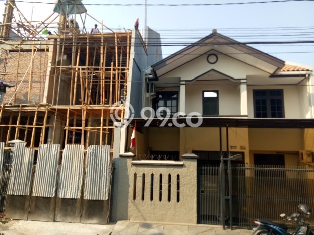 Rumah Strategis Minimalis Lb 120m2 di Grogol Petamburan, Jakarta Barat Rumah Strategis Minimalis Lb 120m2 di Grogol Petamburan, Jakarta Barat