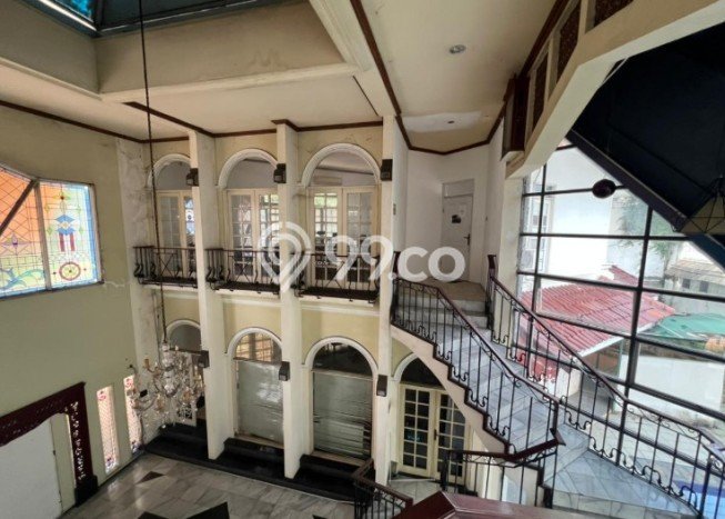 Siap Huni Rumah Mewah 5 Kamar di Cilandak Dekat ke Mana Saja Siap Huni Rumah Mewah 5 Kamar di Cilandak Dekat ke Mana Saja