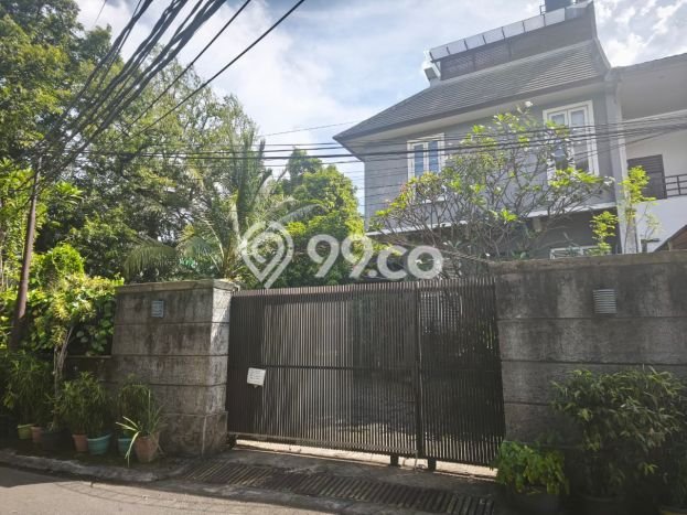 Dijual Rumah Premium dengan Fasilitas Sekitar Komplit di Cilandak, Jakarta Selatan Dijual Rumah Premium dengan Fasilitas Sekitar Komplit di Cilandak, Jakarta Selatan