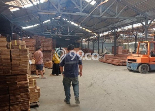 Untuk Dijual! Gudang di Kalideres Jakarta Barat LT 5239m2 / LB 3000m2 Kawasan Bisnis Untuk Dijual! Gudang di Kalideres Jakarta Barat LT 5239m2 / LB 3000m2 Kawasan Bisnis
