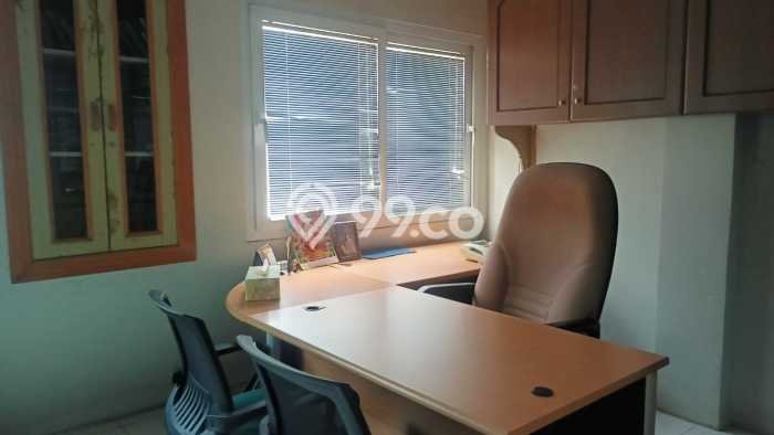 Ruko Paling Dicari LB 180m2 Dijual di Senen Ruko Paling Dicari LB 180m2 Dijual di Senen