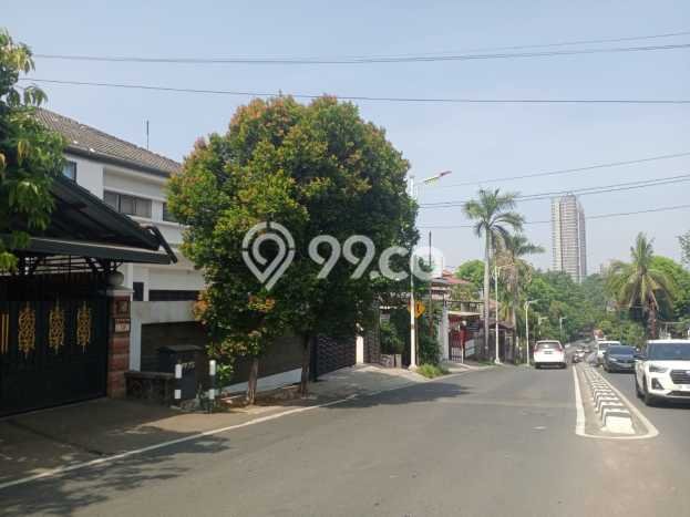 Dijual Rumah Premium dengan Fasilitas Sekitar Lengkap di Kebayoran Lama, Jakarta Selatan Dijual Rumah Premium dengan Fasilitas Sekitar Lengkap di Kebayoran Lama, Jakarta Selatan