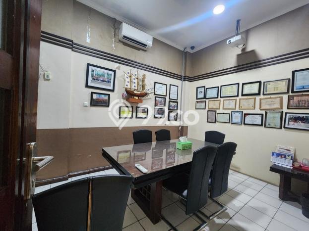Ruko Dijual di Tambora Jakarta Barat dengan LB 200m2 Ruko Dijual di Tambora Jakarta Barat dengan LB 200m2