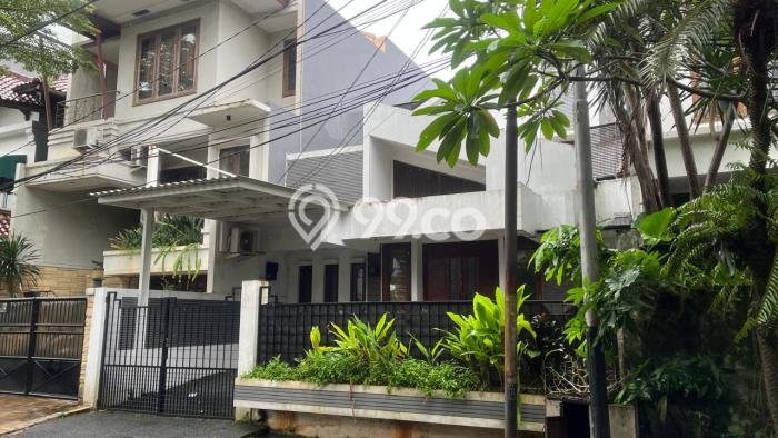 Dijual Rumah Premium dengan Fasilitas Sekitar Komplit di Kebayoran Lama, Jakarta Selatan Dijual Rumah Premium dengan Fasilitas Sekitar Komplit di Kebayoran Lama, Jakarta Selatan