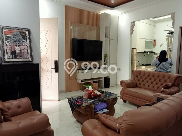 Dijual Rumah 4 Kamar Lokasi Ideal Bagus dan Strategis di Bekasi Timur Dijual Rumah 4 Kamar Lokasi Ideal Bagus dan Strategis di Bekasi Timur
