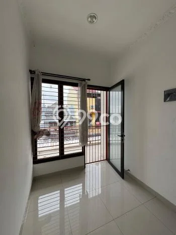 Lokasi strategis! Rumah siap huni dikontrakkan di Kelapa Gading LB 100m2 Lokasi strategis! Rumah siap huni dikontrakkan di Kelapa Gading LB 100m2