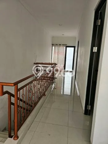 Lokasi strategis! Rumah siap huni dikontrakkan di Kelapa Gading LB 100m2 Lokasi strategis! Rumah siap huni dikontrakkan di Kelapa Gading LB 100m2