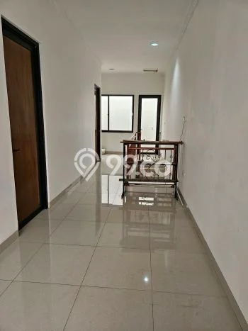 Lokasi strategis! Rumah siap huni dikontrakkan di Kelapa Gading LB 100m2 Lokasi strategis! Rumah siap huni dikontrakkan di Kelapa Gading LB 100m2