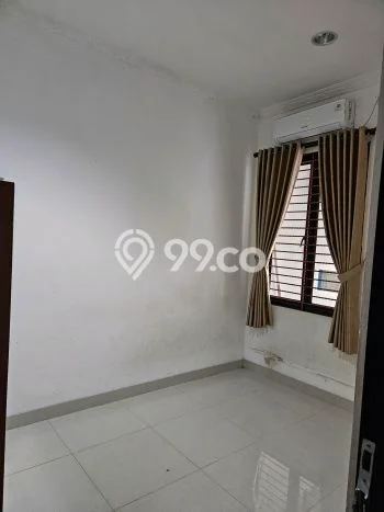 Lokasi strategis! Rumah siap huni dikontrakkan di Kelapa Gading LB 100m2 Lokasi strategis! Rumah siap huni dikontrakkan di Kelapa Gading LB 100m2