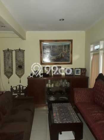 Dijual Rumah Luas Elegan Dengan View Cantik di Kayu Putih, Jakarta Timur Dijual Rumah Luas Elegan Dengan View Cantik di Kayu Putih, Jakarta Timur