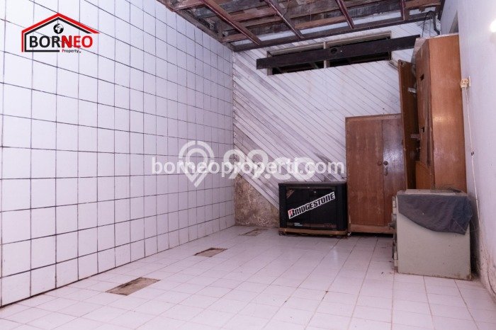 Hunian Cantik Modern Lb 500m2 di Balikpapan Tengah, Balikpapan Hunian Cantik Modern Lb 500m2 di Balikpapan Tengah, Balikpapan