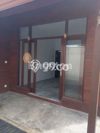 Vila Ready to Rent Kawasan Canggu, Luas 300m², Lingkungan Nyaman Vila Ready to Rent Kawasan Canggu, Luas 300m², Lingkungan Nyaman