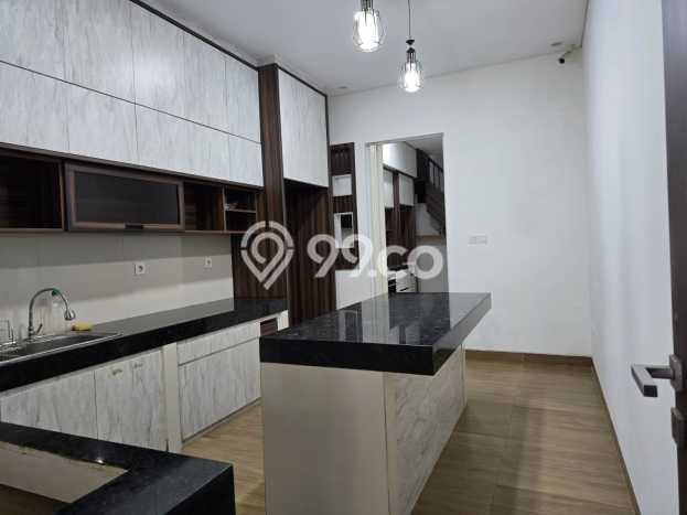 Ready to Use! Premium House LT 160m2 Desain Modern di BSD Ready to Use! Premium House LT 160m2 Desain Modern di BSD