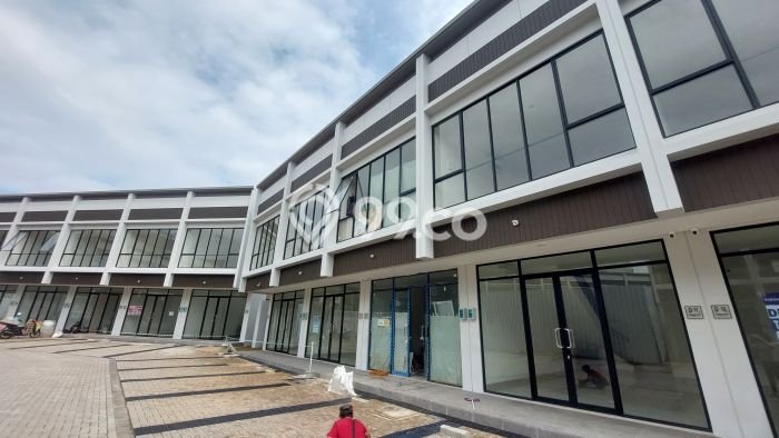Disewakan Ruko di Kawasan Ramai Gading Serpong Luas 90m2 Disewakan Ruko di Kawasan Ramai Gading Serpong Luas 90m2