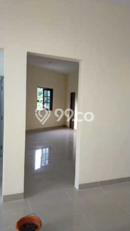 For Sale Hunian Rumah Terawat 5 Kamar di BSD City, Tangerang For Sale Hunian Rumah Terawat 5 Kamar di BSD City, Tangerang