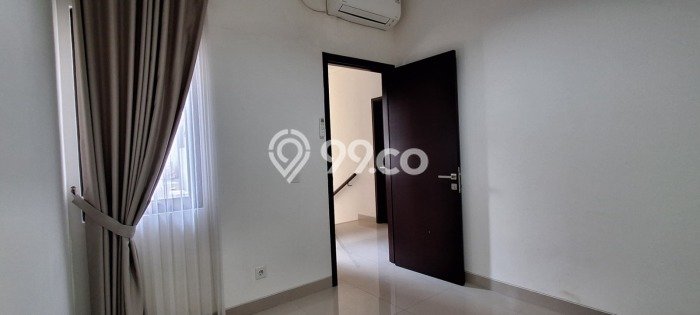 Disewakan! Rumah 3 Kamar Tidur &
3 Kamar Mandi di BSD, Tangerang Disewakan! Rumah 3 Kamar Tidur &
3 Kamar Mandi di BSD, Tangerang