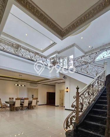 Dijual Rumah Premium dengan Fasilitas Sekitar Komplit di Tegalsari, Surabaya Dijual Rumah Premium dengan Fasilitas Sekitar Komplit di Tegalsari, Surabaya