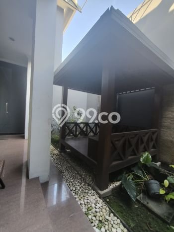 Rumah Luxury Modern Tanpa Renovasi di Citraland Surabaya Rumah Luxury Modern Tanpa Renovasi di Citraland Surabaya