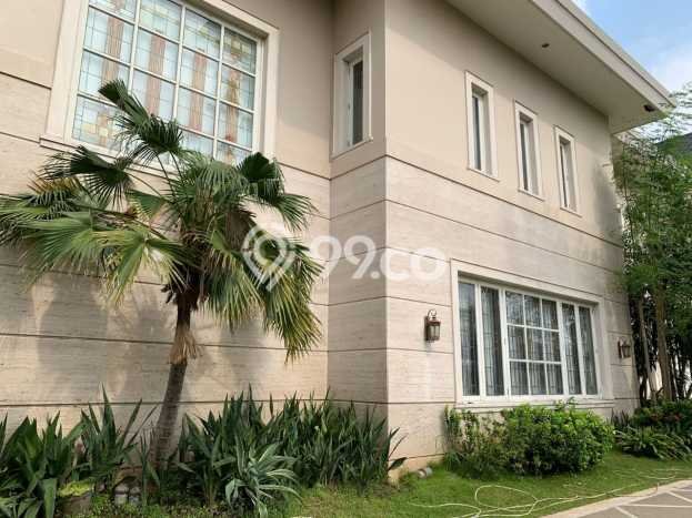 Rumah Luxury Modern Tanpa Renovasi di Kertajaya Surabaya Rumah Luxury Modern Tanpa Renovasi di Kertajaya Surabaya