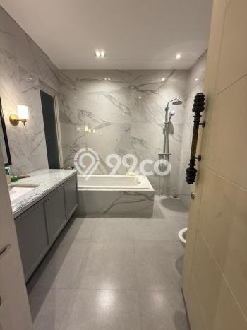 Dijual Rumah Mewah Elegan Dengan View Cantik di Citraland, Surabaya Dijual Rumah Mewah Elegan Dengan View Cantik di Citraland, Surabaya