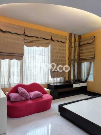 Jarang Ada! Rumah Sewa 5 Kamar Bagus Siap Huni Graha Jarang Ada! Rumah Sewa 5 Kamar Bagus Siap Huni Graha