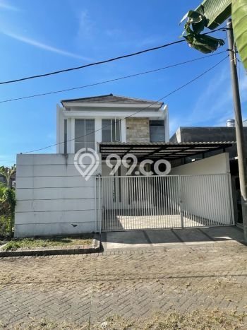 Rumah Modern Cantik 3 Kamar Siap Huni di Tenggilis Mejoyo Rumah Modern Cantik 3 Kamar Siap Huni di Tenggilis Mejoyo
